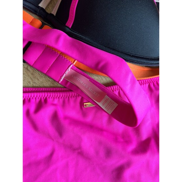 Victoria’s Secret the hottie halter and the double banded hipster bikini set - Picture 5 of 8